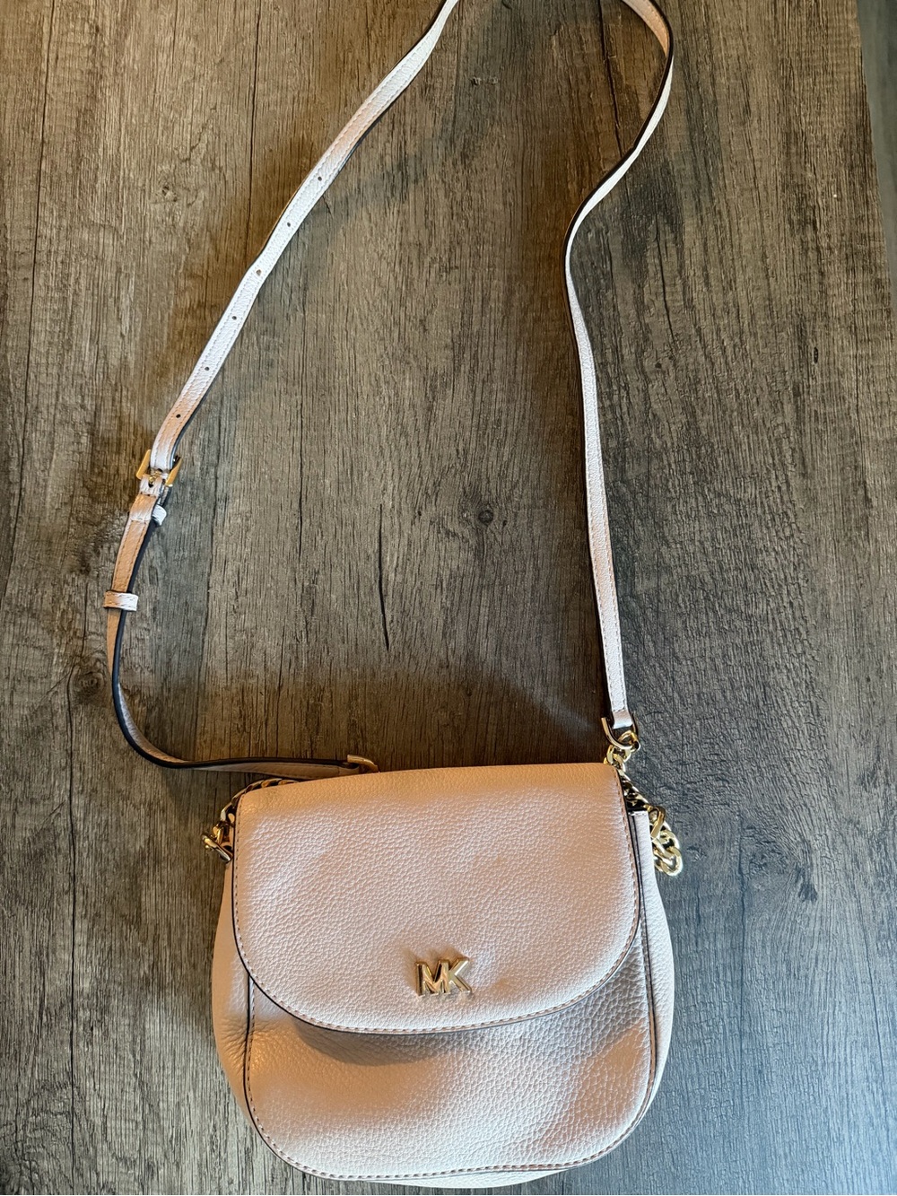 Michael Kors Pebbled Leather Crossbody in Blush Pink with Gold Hardware